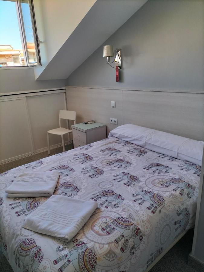 Hostal San Pedro Кослада Екстериор снимка